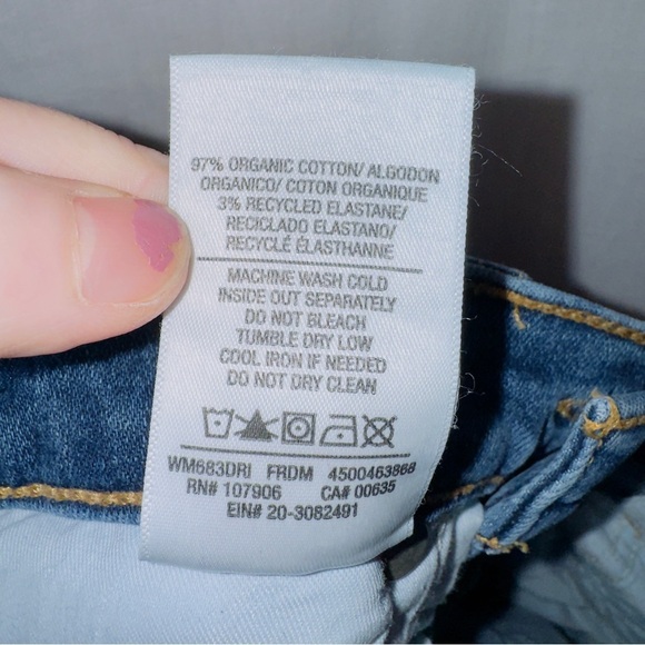 Hudson Jeans Medium Wash Denim Mid Rise Amelia Bermuda Shorts size 25 - Picture 3 of 4